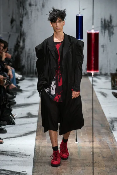Look 13